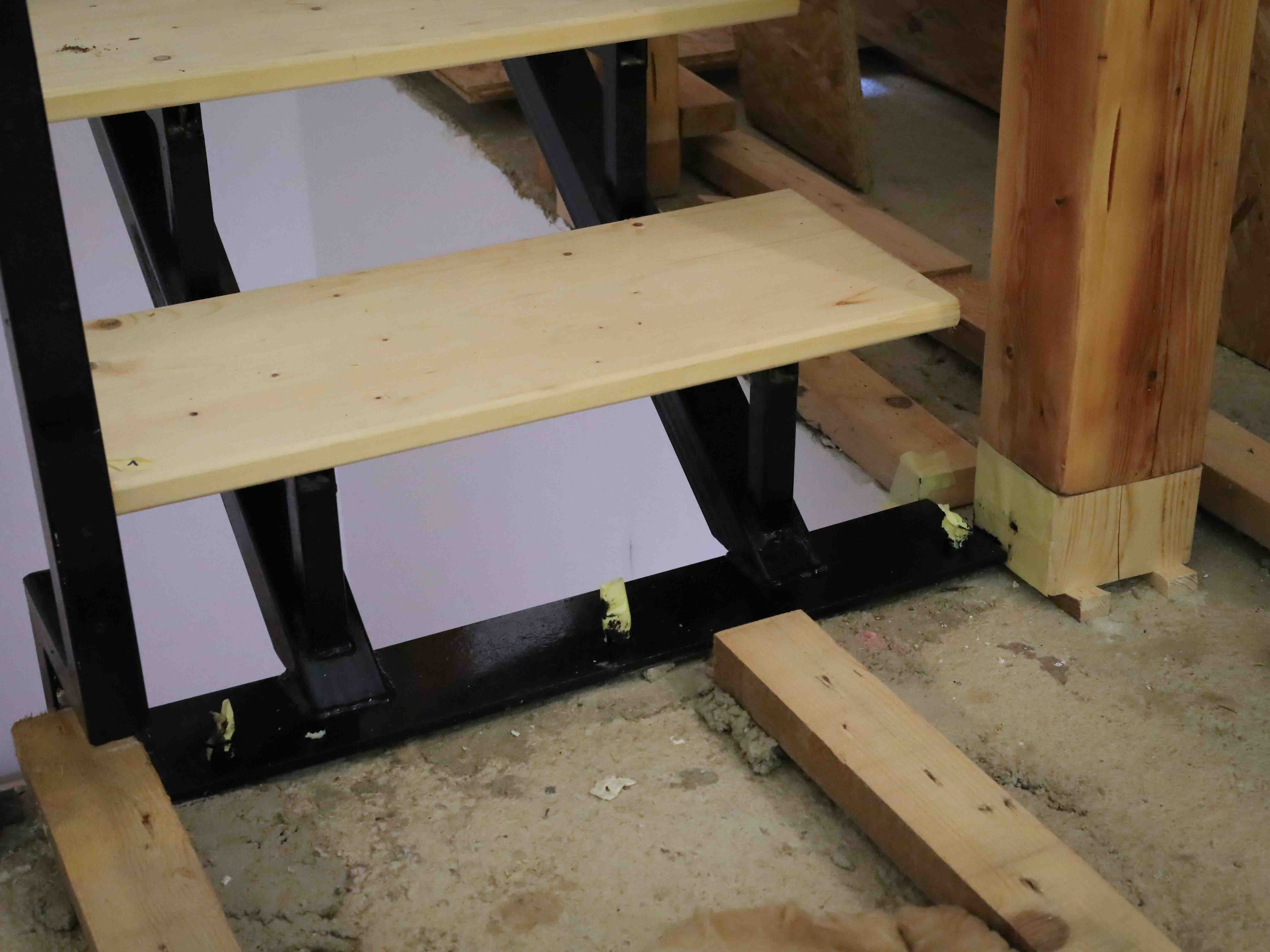 Stairs anchoring