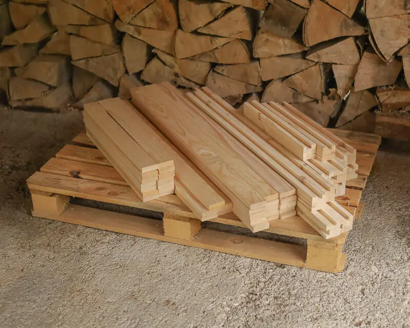 Wood with grooves