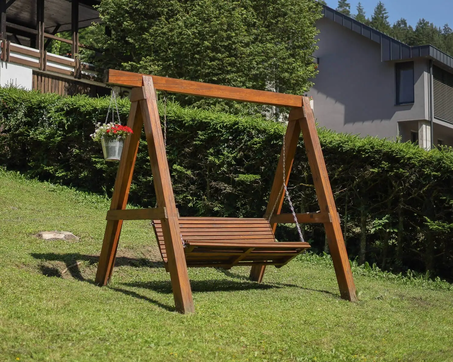 Garden swing